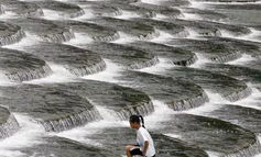 制作網(wǎng)紅瀑布,創(chuàng)意與技術(shù)的完美融合