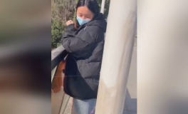 釣魚點(diǎn)煙小姐姐,展現(xiàn)獨(dú)特魅力的戶外生活新風(fēng)尚