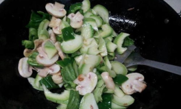 網(wǎng)紅吃白瓜,口感獨特引熱議！