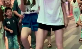 小姐姐又?？崃?再現(xiàn)街頭風(fēng)采